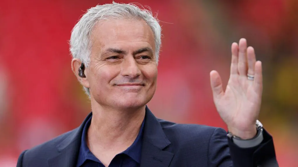 Who says no to this Portuguese giant? - Mourinho arrives for negotiations