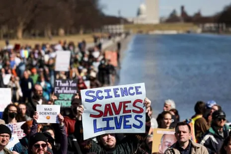 Trump’s War on Scientific Research Has US Healthcare Experts Stunned: ‘They’re Ignoring Science’