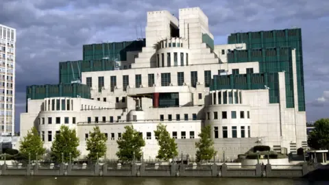 The UK's Secret Intelligence Service Rolls Out Encrypted Platform to Attract Agents in Russia